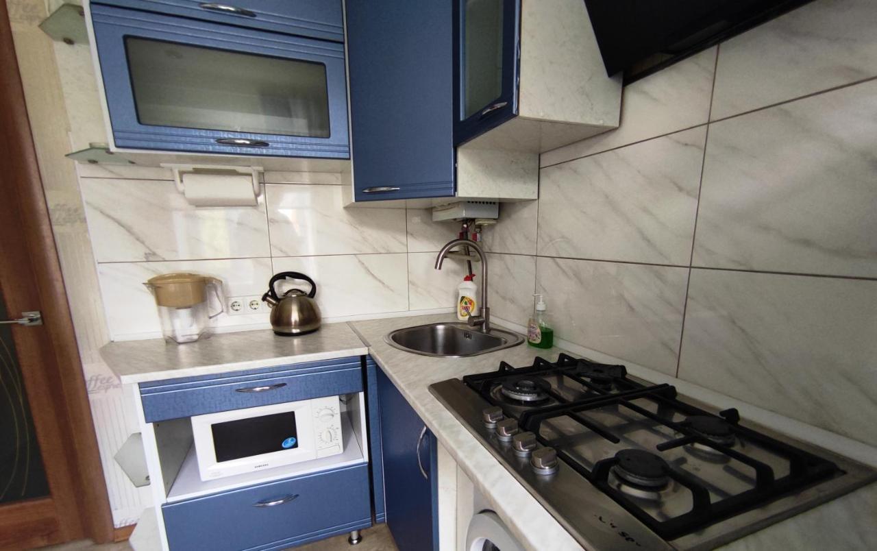 Двухкомнатные Апартаменты Центр Mystetsʹka 3 Kr Apartments Kryvyi Rih Dış mekan fotoğraf