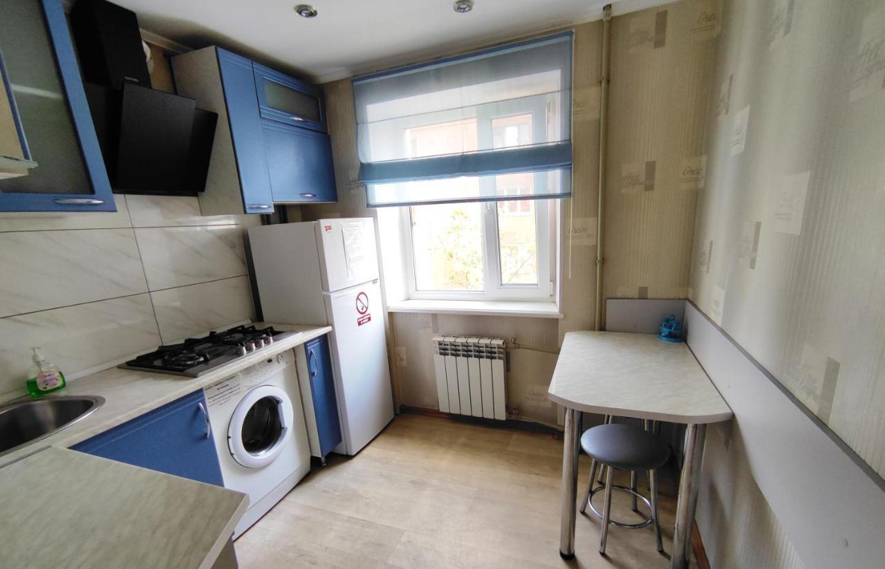Двухкомнатные Апартаменты Центр Mystetsʹka 3 Kr Apartments Kryvyi Rih Dış mekan fotoğraf