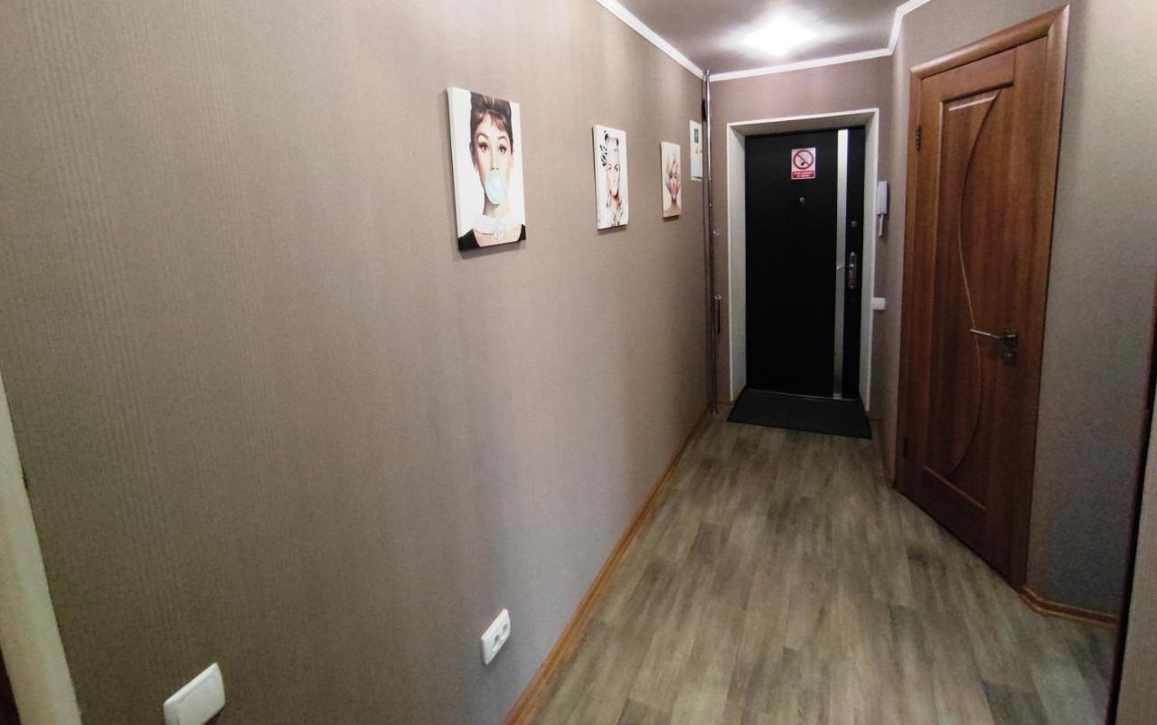 Двухкомнатные Апартаменты Центр Mystetsʹka 3 Kr Apartments Kryvyi Rih Dış mekan fotoğraf